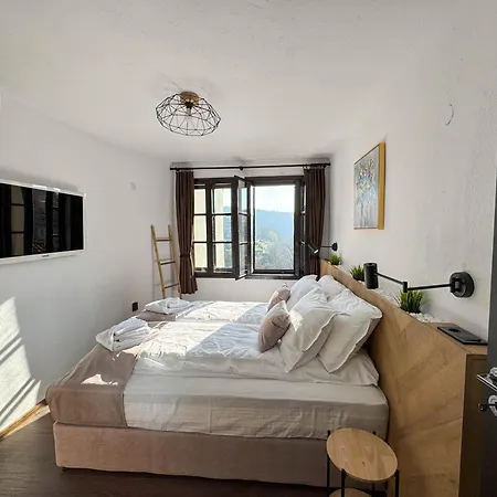 Bolyarski Izgrev - Panoramic View Old Town * Veliko Tarnovo