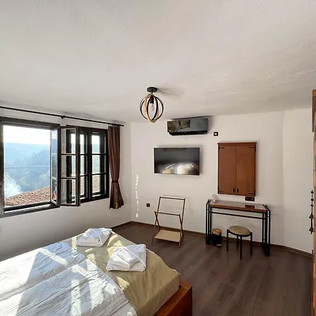 Apartment Bolyarski Izgrev - Panoramic View Old Town Veliko Tarnovo