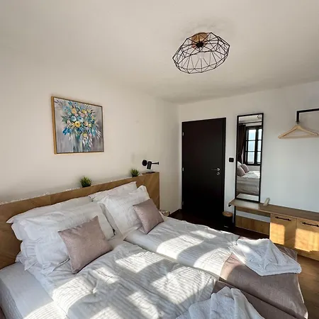 Bolyarski Izgrev - Panoramic View Old Town Veliko Tarnovo