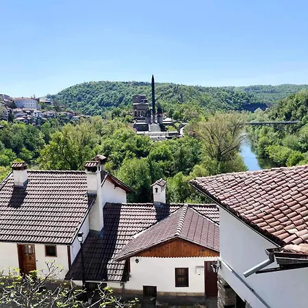 Bolyarski Izgrev - Panoramic View Old Town Veliko Tarnovo