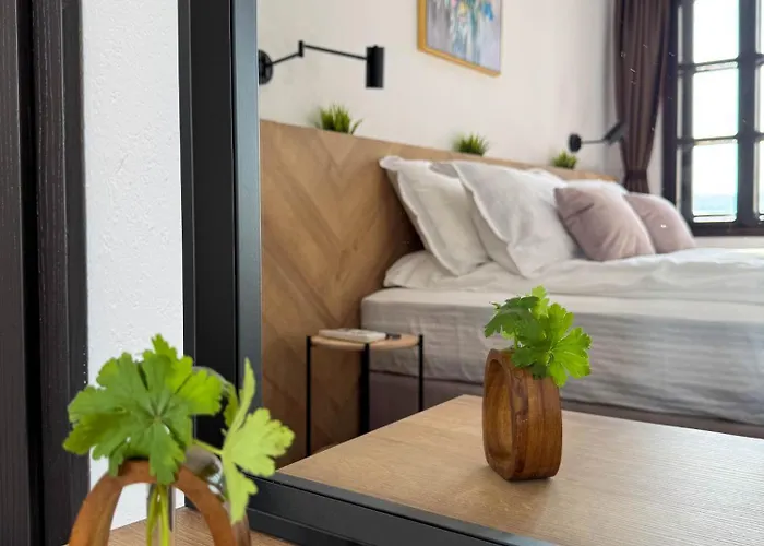 Bolyarski Izgrev - Panoramic View Old Town Veliko Tarnovo