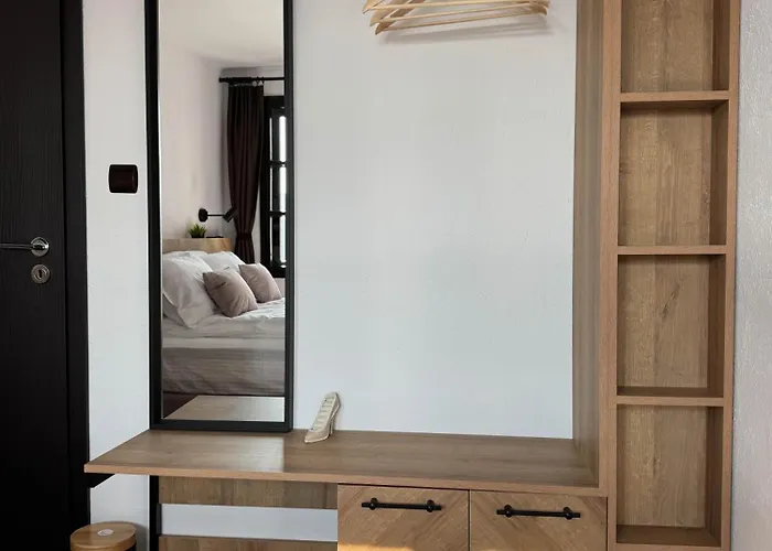 Bolyarski Izgrev - Panoramic View Old Town Veliko Tarnovo