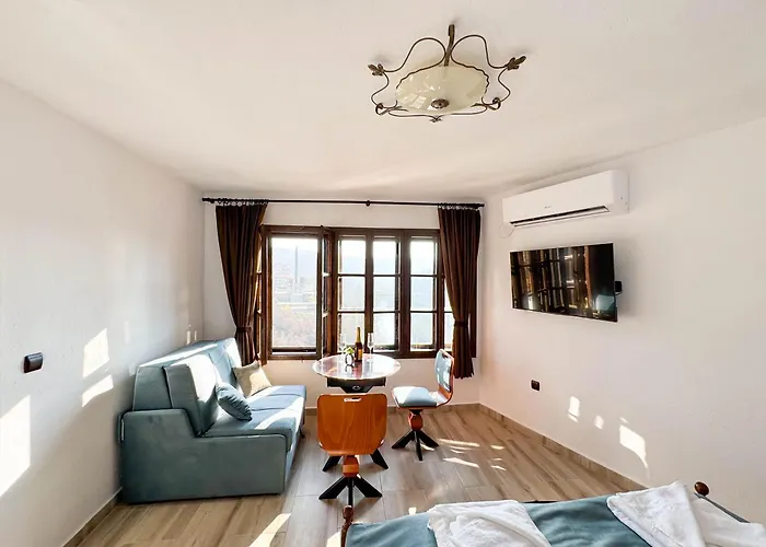 Bolyarski Izgrev - Panoramic View Old Town