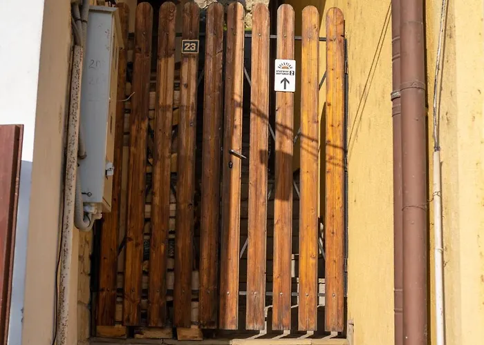 Bolyarski Izgrev - Panoramic View Old Town Veliko Tarnovo