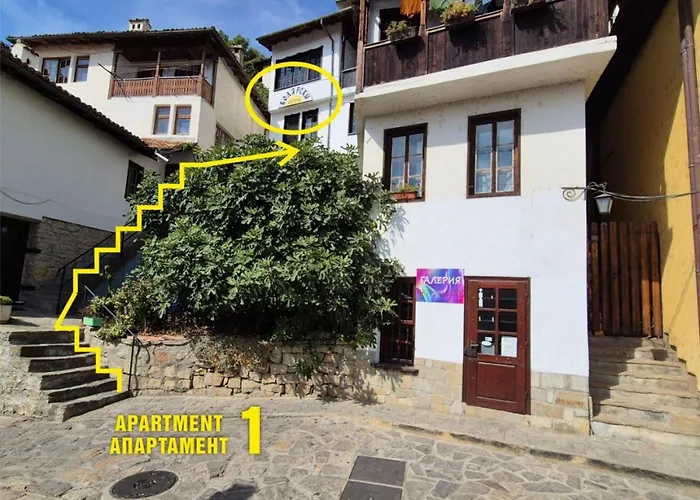 Bolyarski Izgrev - Panoramic View Old Town Apartment